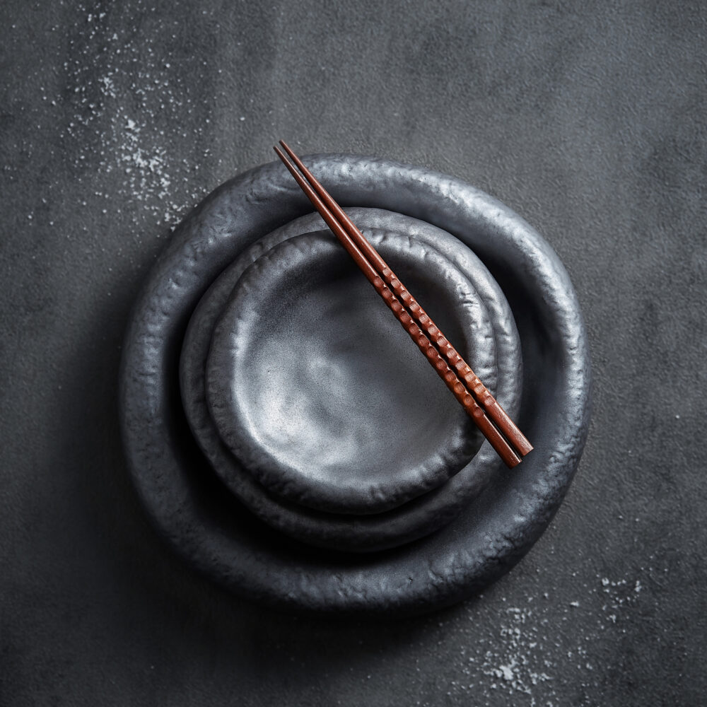 Тарелка глубокая дутая 16 см 100 мл черная Lek